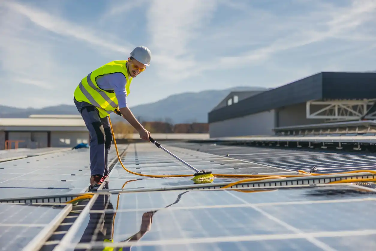 Limpeza de placas solares: guia completo