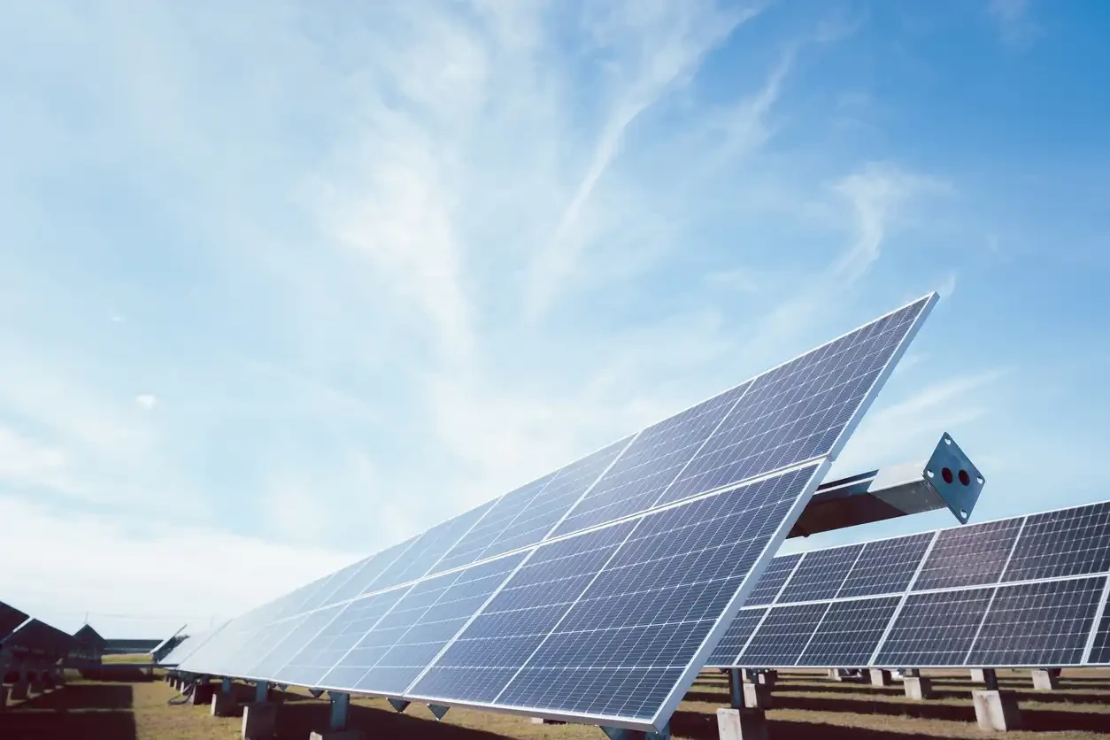 MPPT: o que é e como essa tecnologia favorece a máxima eficiência do sistema fotovoltaico
