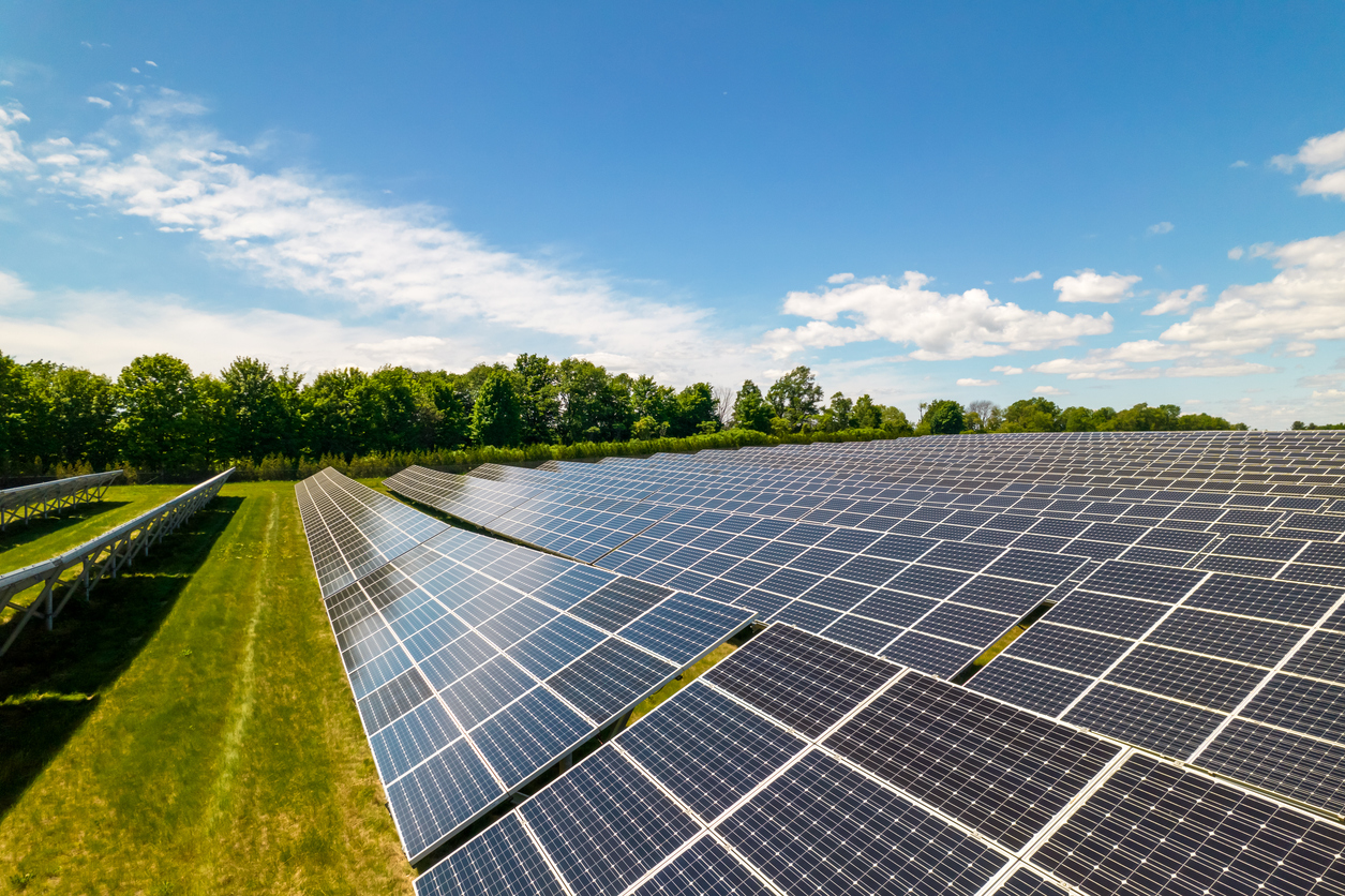 Usina fotovoltaica: descubra o que é, como funciona, vantagens e preço