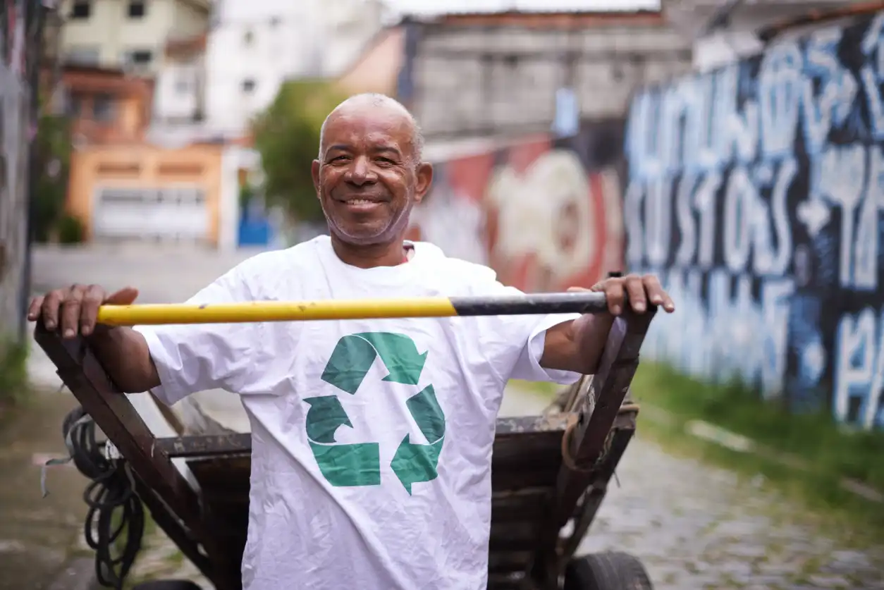 Buscas por itens que são recicláveis saltam 50%; veja ranking com os produtos que mais geram dúvidas nos brasileiros