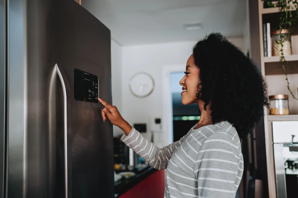Geladeira gasta muita energia? Aprenda a calcular seu consumo!